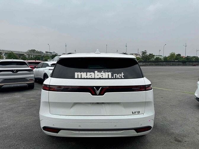 VinFast VF9 2025 Plus sx 2025 mua pin