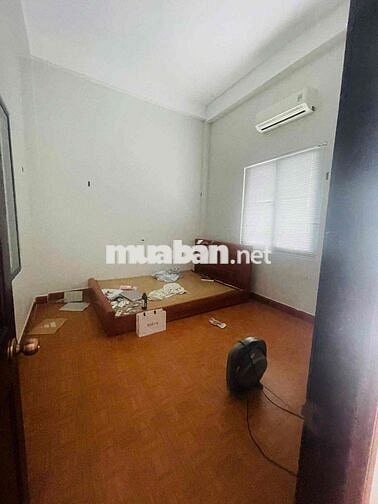 cho thuê nhà 2Tầng DT 135m2 MT 7.5m Kinh doanh buôn bán TẾ HANH