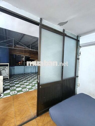 Nguyên lầu 2 có sân 2pn full nội thất và phòng lầu 1