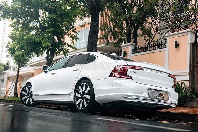 Volvo S90 2024 LWB Ultimate Recharge T8 AWD - 4000