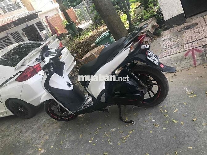 XE GIA ĐÌNH SỬ DỤNG SH150i-ÁO Ý-KHÓA SMAKEY