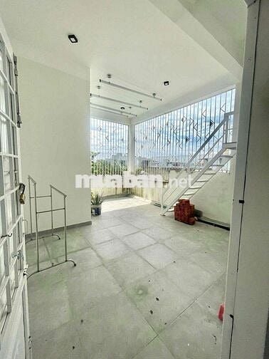NHÀ 3 TẦNG KHU VỰC HOÀ XUÂN MỚI ĐOẠN GẦN VÕ CHÍ CÔNG