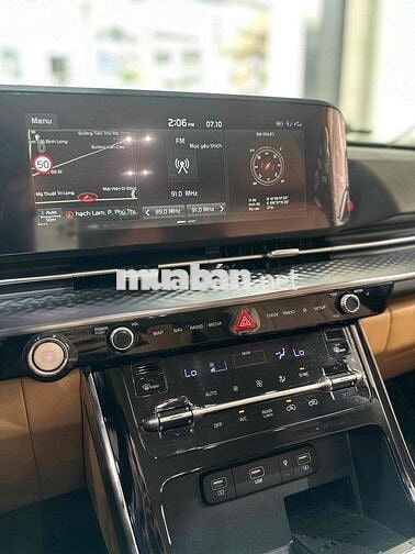 Kia Carnival 2022 2.2D Premium 8 chỗ Cực đẹp