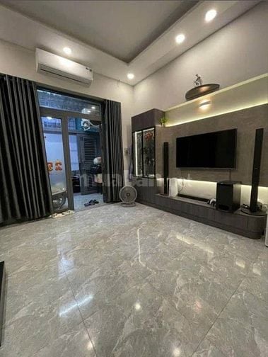 Bán nhà đáo hạn gấp Yên Thế-P2-Tân Bình, 54m², hẻm 6m rộng, giá 2,4 tỷ