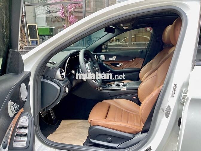 Mercedes C300 AMG 2021 - 1 chủ từ đầu