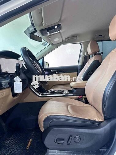 Kia Carnival 2022 2.2D Premium 8 chỗ Cực đẹp