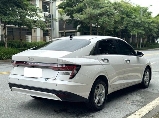 Cần bán Hyundai Acent 1.5AT (đặc biệt) mode 2025 mới khét