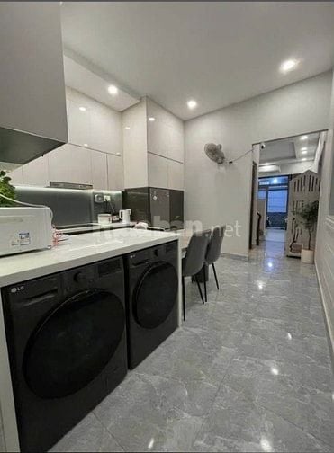 Bán nhà đáo hạn gấp Yên Thế-P2-Tân Bình, 54m², hẻm 6m rộng, giá 2,4 tỷ