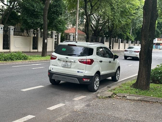Bán ford EcoSport 2020 trắng full hãng