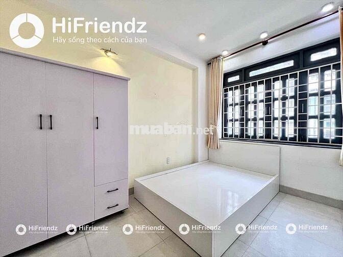 CHO THUÊ CĂN HỘ 2 PHÒNG NGỦ BAN CÔNG NGAY CÔNG VIÊN LÀNG HOA