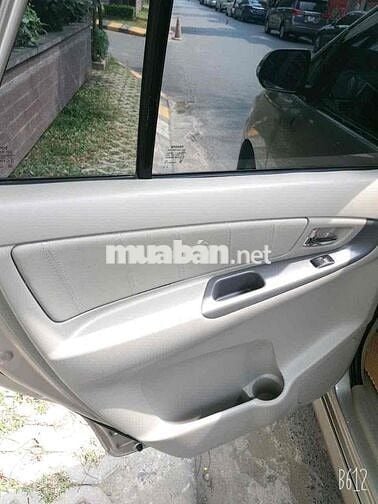 chính chủ bán Toyota Innova 2016 2.0E xe đẹp căng