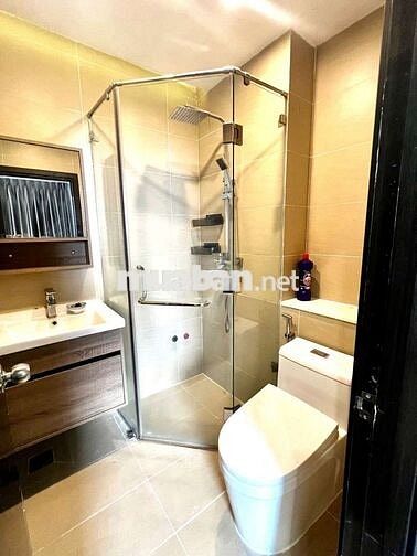 Căn hộ thang máy, ban công full nội thất gần Ngã Tư Phú Nhuận.