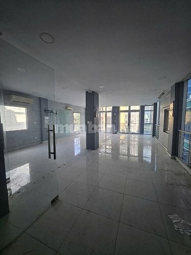 Cho thuê Mbkd 330m2 căn góc MẶT TIỀN Phố THỜI TRANG Nguyễn Trãi