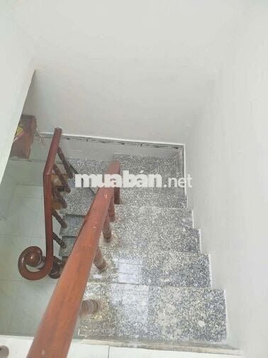 Nhà nguyên căn, 3PN,2Wc, đường Nguyễn Thị kiểu
