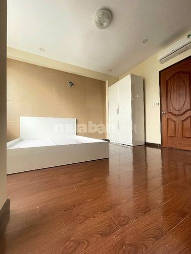 ⭐️Nhà 3 Lầu DT:4,4x14m đẹp Cao cấp hẻm Nguyễn Đình Chính, P15.