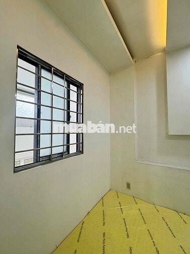Giá 4tr2 tách bếp tolet riêng có hỗ trợ nt cơ bản theo nhu cầu khách