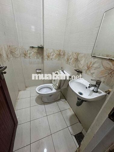 Giá 4tr2 tách bếp tolet riêng có hỗ trợ nt cơ bản theo nhu cầu khách