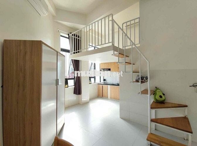Cho thuê Căn Duplex/ cửa sổ thoáng khu Bàu Cát gần đại học Văn Hiến
