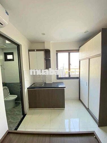 CCMN 7 tầng thang máy !14 phòng full kín,Dòng tiền 75tr/tháng