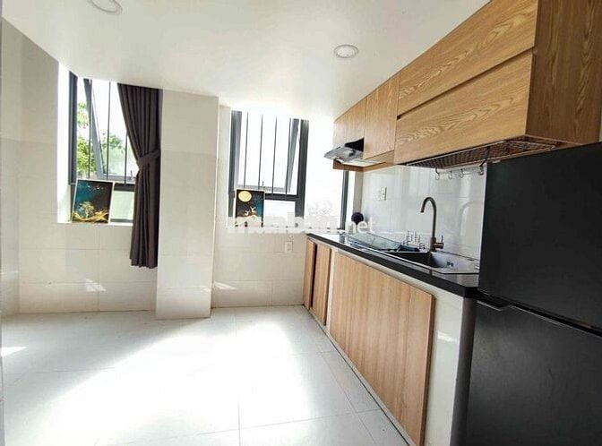 Cho thuê Căn Duplex/ cửa sổ thoáng khu Bàu Cát gần đại học Văn Hiến