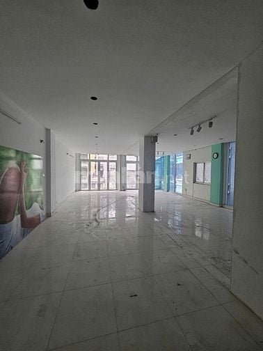 Cho thuê Mbkd 330m2 căn góc MẶT TIỀN Phố THỜI TRANG Nguyễn Trãi