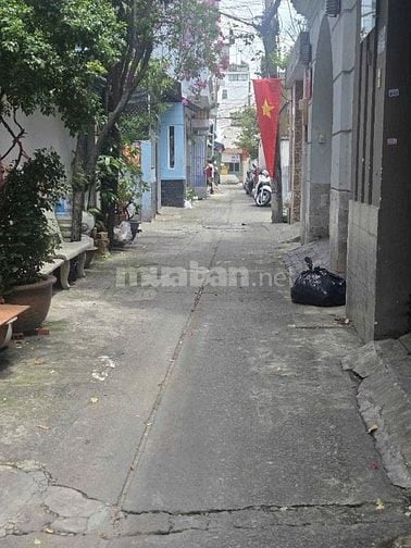 ⭐️Nhà CHDV DT:4,6x19m, 4 Lầu CAO CẤP hẻm Trần Bình Trọng, P1.