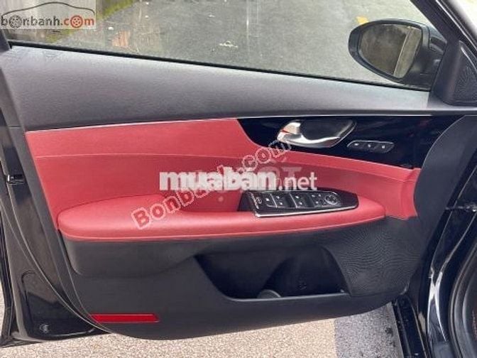 Kia K3 Premium 2.0 AT 2022
