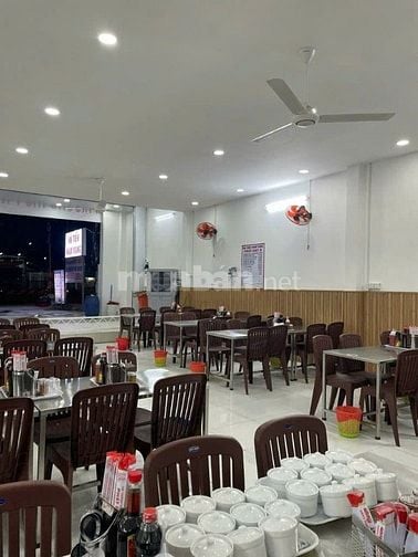 Cho thuê nhà mặt tiền: Quốc lộ 13 Thủ Đức + Diện tích: 10m x50m