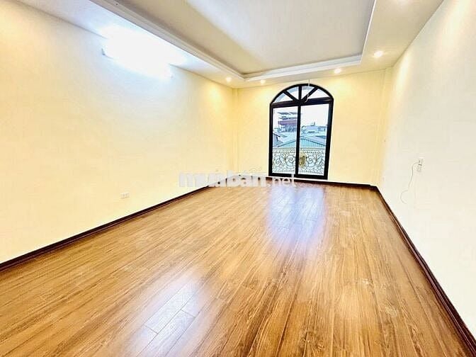 Ngõ to hơn phố. Phân lô gara ô tô, mới tinh. 5 tầng thông sàn hiện đại