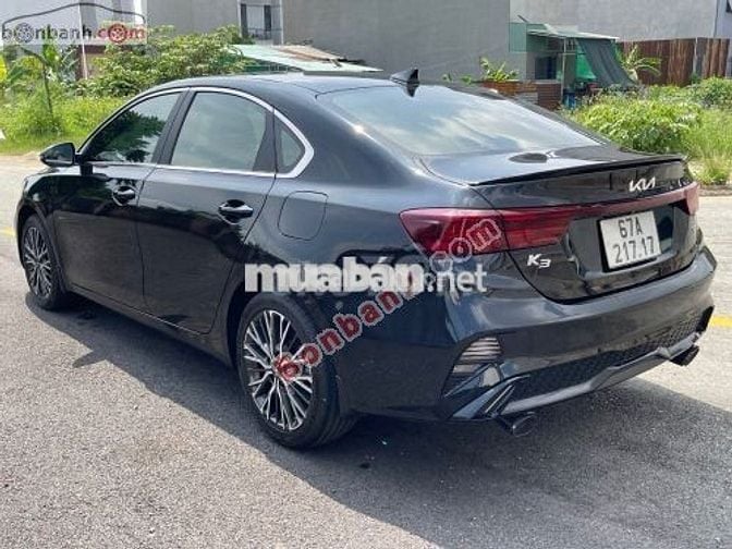 Kia K3 Premium 2.0 AT 2022