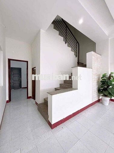 Cho thuê nhà mặt tiền Võ Văn Kiệt, Bình Thuỷ, Cần Thơ