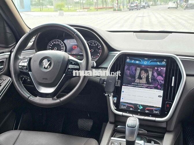VinFast Lux SA2.0 2020 2.0 AT - 70000 km