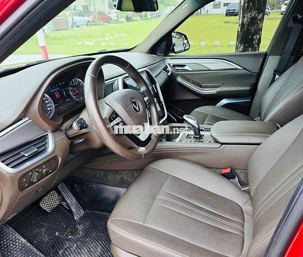 VinFast Lux SA2.0 2020 2.0 AT - 70000 km
