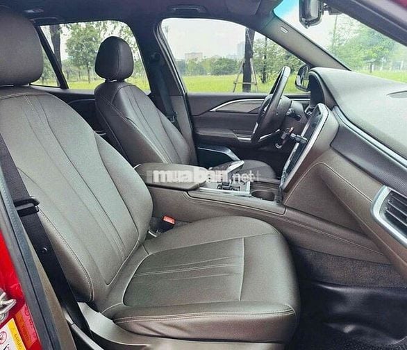 VinFast Lux SA2.0 2020 2.0 AT - 70000 km