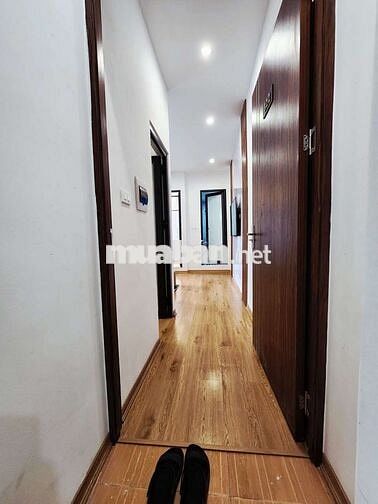 Thọ Lão gần-1 CĂN ***-2NGỦ-ở sướng
TTtầng3 sổ nét SD 50m
Lô góc.