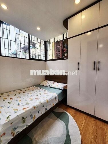 Thọ Lão gần-1 CĂN ***-2NGỦ-ở sướng
TTtầng3 sổ nét SD 50m
Lô góc.