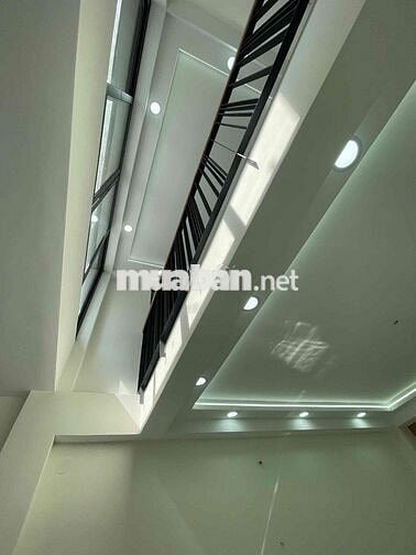 Nhà Mới Hẻm Xe Hơi TKTQ.Tân Phú.DT:3.8 X 10 trêt lửng 2lầu st.4PN 4WC