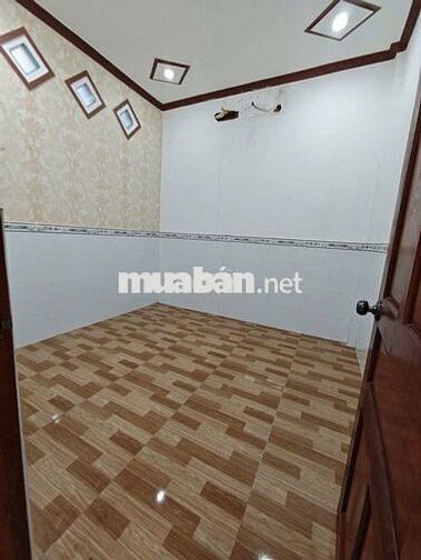 Bán gấp căn nhà 92m2 ở Đông Thạnh Hóc Môn giá 880 triệu SHR