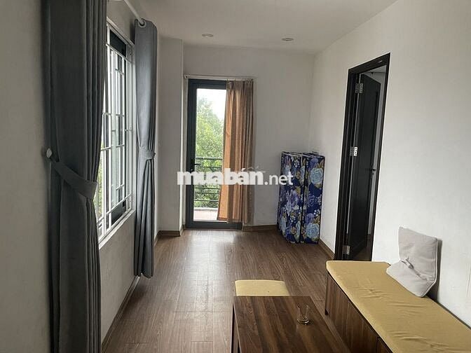 Căn hộ dịch vụ: Công tác, chữa bệnh bệnh viện,học tập, làm việc: 40 m2