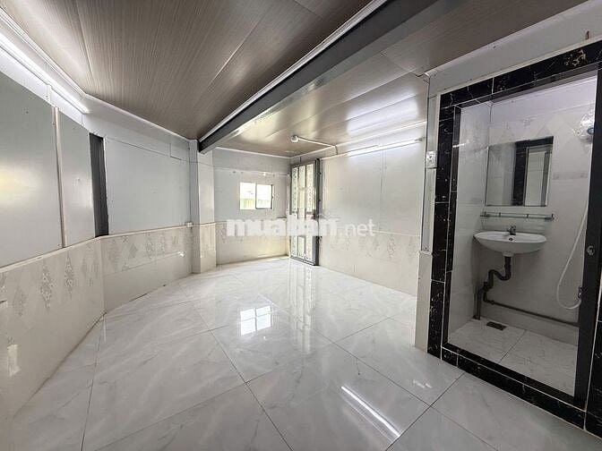 Cho thuê căn hộ studio cửa sổ trời tính điện nước - gần Vincom, Q1, Q4