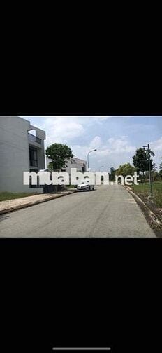Mặt tiền khu Hương Sen - DA Làng Sen Việt Nam - DT 90m2 giá 1tỷ930