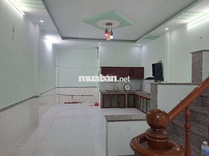 BÁN NHÀ HÓC MÔN - 2 TẦNG ĐẸP LUNG LINH - Ô TÔ - DT KHỦNG - GIÁ CỰC RẺ