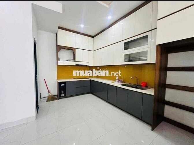 ✅ Cho thuê nhà 3 tầng mặt tiền Hà Huy Tập , Thanh Khê
