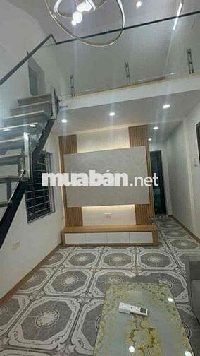 Bán nhà tập thể phố Bùi Ngọc Dương nhà đẹp 2 thoáng đường thông tứ tun
