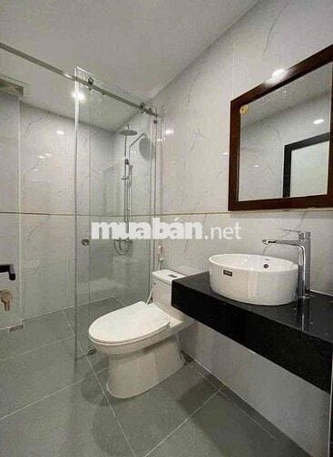 cho thuê nhà 3 tầng 3pn/4wc mặt tiền thân nhân trung