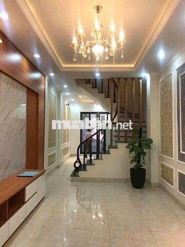 Nhà Ngõ đẹp 62m2, 4 phòng ngủ, phố Quang Nhân, quận Thanh Xuân