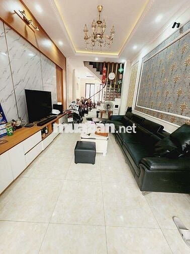 Nhà Ngõ đẹp 62m2, 4 phòng ngủ, phố Quang Nhân, quận Thanh Xuân