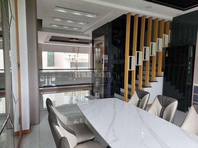 Bán nhà chính chủ 5 tầng có thang máy ngay Phú Mỹ Hưng quận 7