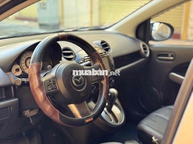 Mazda 2 2012 1.5 AT - 135000 km