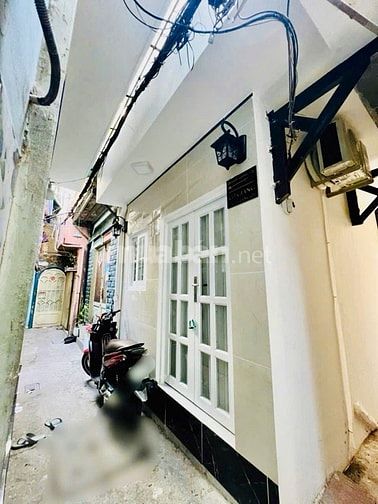Bán nhà mới Cô Giang, Q1 giá rẻ chỉ 3,2 tỷ